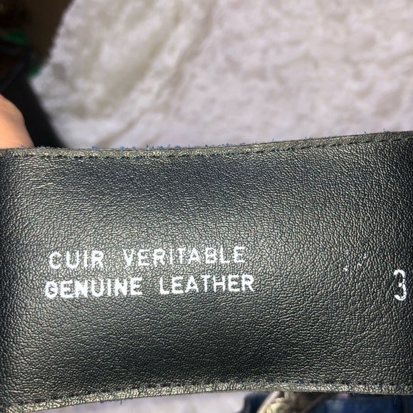 Michael Gerard size 3x Blue Embossed Leather Belt with Silver Buckle- used - Picture 4 of 9